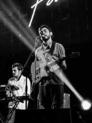 lt;lt;lt;The Peerles